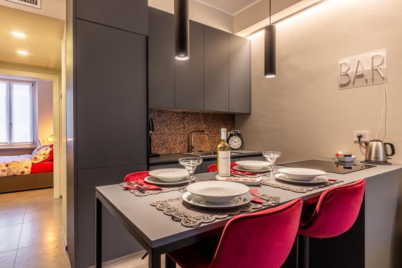 Duomo A 2 Fermate - Tiny Apartment In Pta Venezia Милан Экстерьер фото